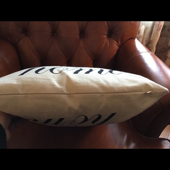 IT’S SO GOOD TO BE HOME THROW PILLOW NWOT - Picture 5 of 9